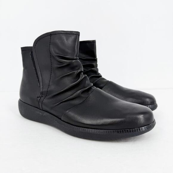 Munro Womens Scout Booties Size 7.5M Black Slip On Water Resistant NWOB - Picture 5 of 9